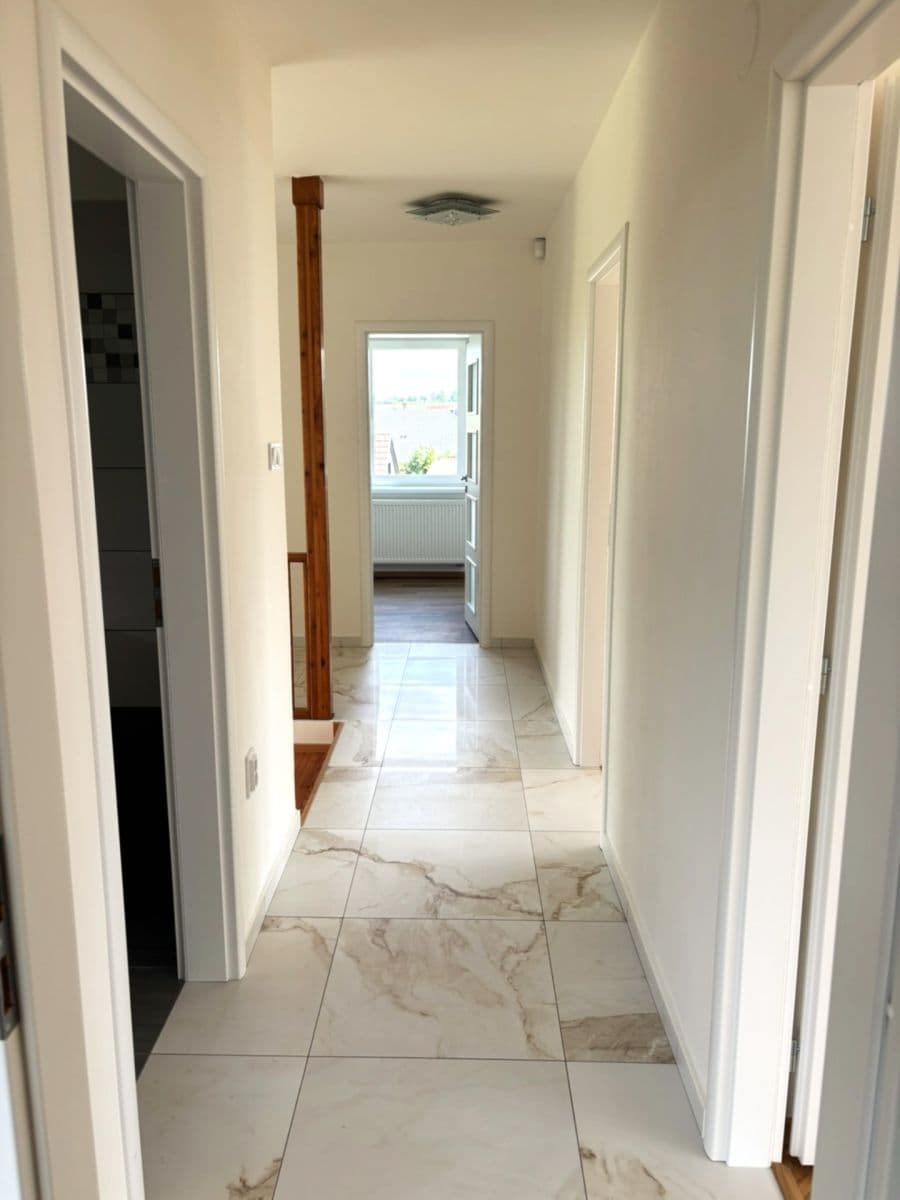 Prenájom domu 280 m², pozemek 900 m², Sulická, Sulice, Středočeský kraj Prenájom domu 280 m², pozemek 900 m², Sulická, Sulice, Středočeský kraj