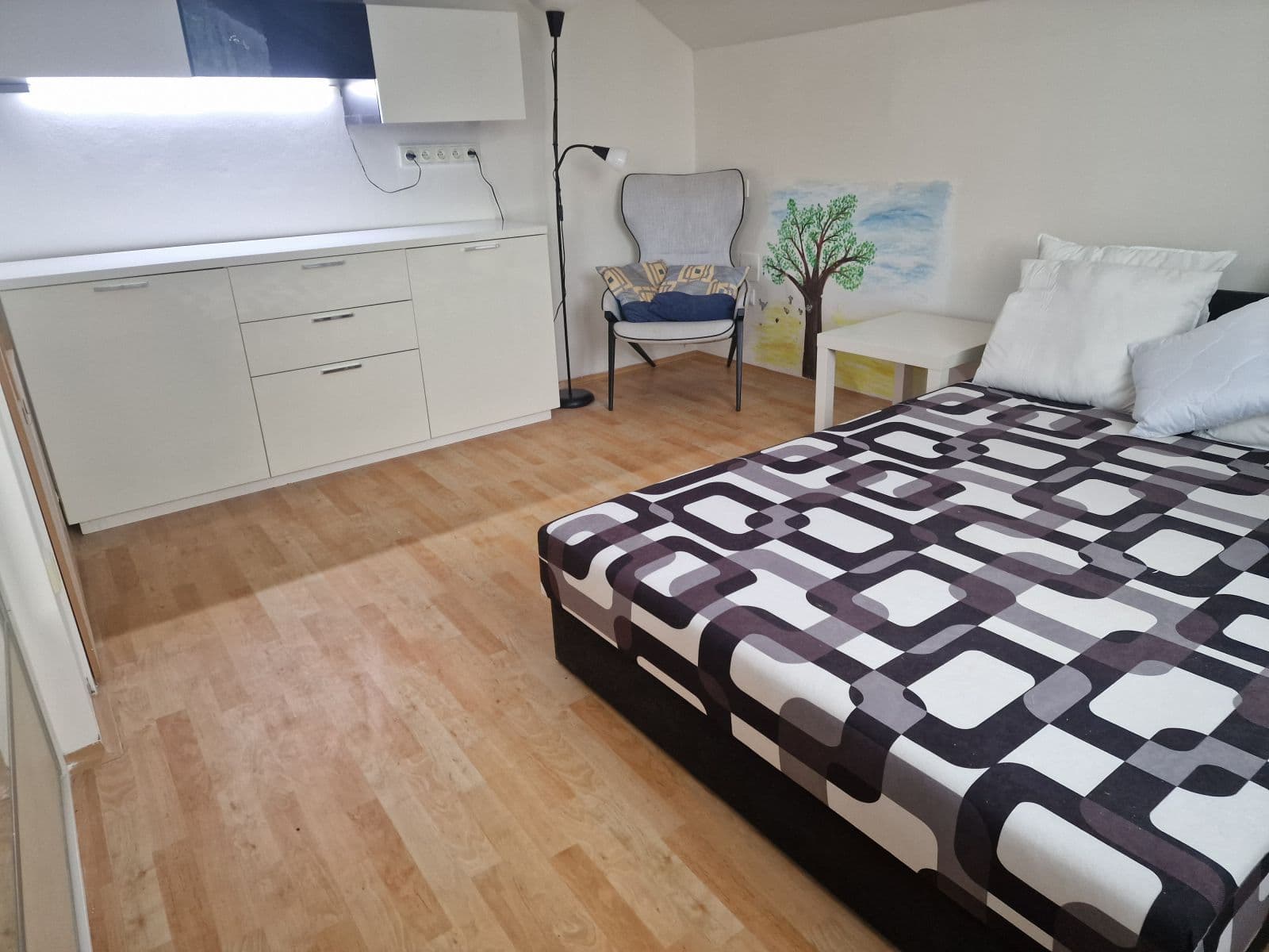 Prenájom bytu 43 m², Stará náves, Praha, Praha Prenájom bytu 43 m², Stará náves, Praha, Praha