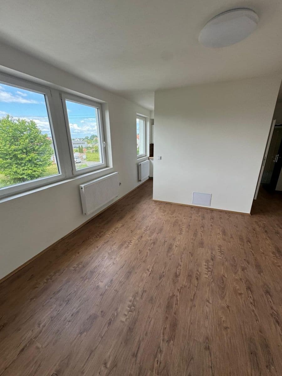 Prenájom bytu 2-izbový 60 m², Choťánky, Středočeský kraj Prenájom bytu 2-izbový 60 m², Choťánky, Středočeský kraj