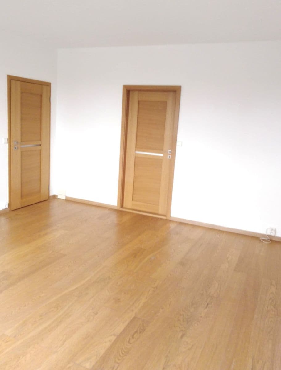 Prenájom bytu 3-izbový 68 m², Kaštanová, Olomouc, Olomoucký kraj Prenájom bytu 3-izbový 68 m², Kaštanová, Olomouc, Olomoucký kraj
