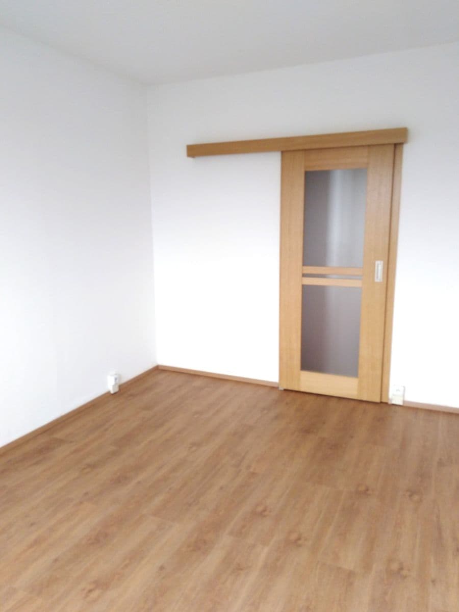 Prenájom bytu 3-izbový 68 m², Kaštanová, Olomouc, Olomoucký kraj Prenájom bytu 3-izbový 68 m², Kaštanová, Olomouc, Olomoucký kraj