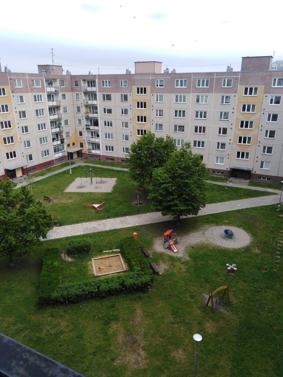 Prenájom bytu 3-izbový 68 m², Kaštanová, Olomouc, Olomoucký kraj Prenájom bytu 3-izbový 68 m², Kaštanová, Olomouc, Olomoucký kraj