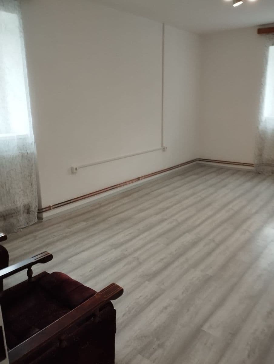 Prenájom bytu 1-izbový 36 m², Ústecká, Povrly, Ústecký kraj Prenájom bytu 1-izbový 36 m², Ústecká, Povrly, Ústecký kraj