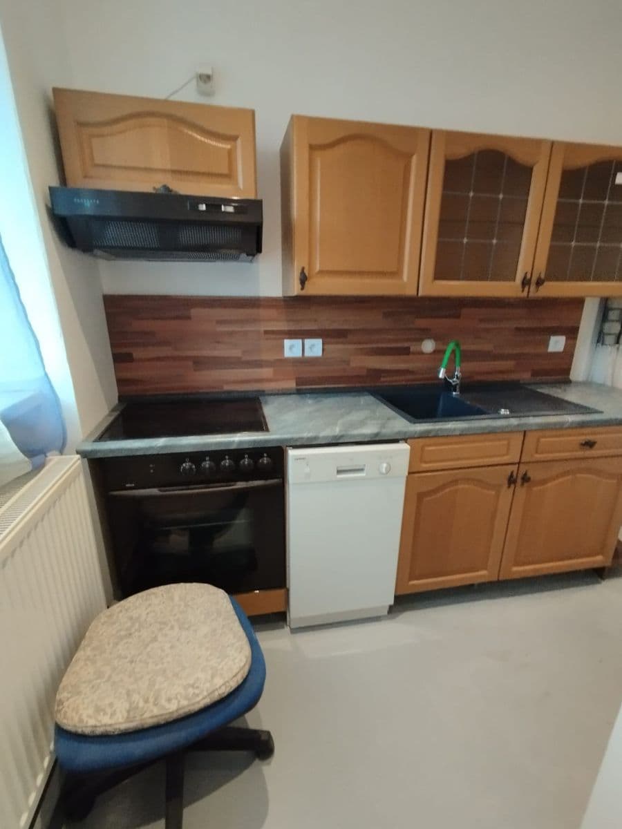 Prenájom bytu 1-izbový 36 m², Ústecká, Povrly, Ústecký kraj Prenájom bytu 1-izbový 36 m², Ústecká, Povrly, Ústecký kraj