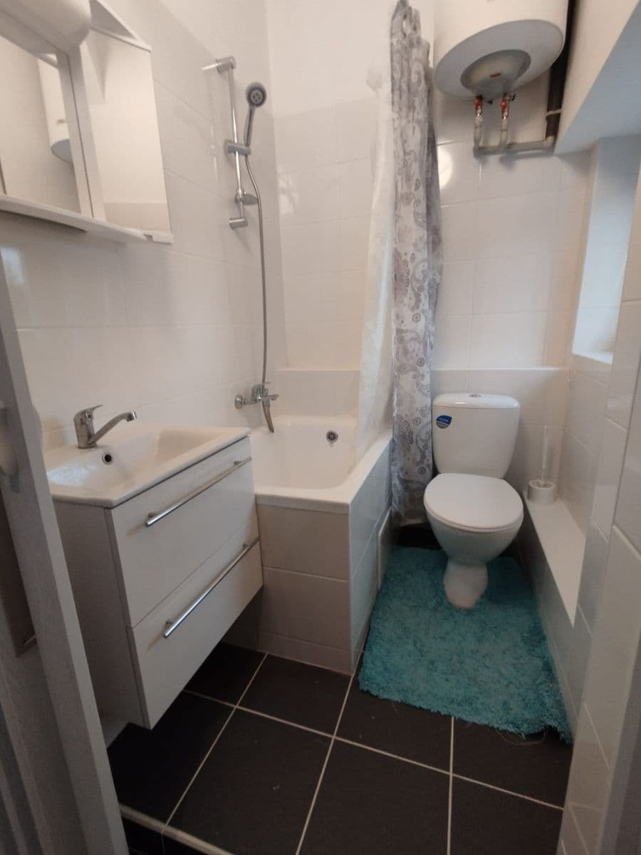 Prenájom bytu 1-izbový 36 m², Ústecká, Povrly, Ústecký kraj Prenájom bytu 1-izbový 36 m², Ústecká, Povrly, Ústecký kraj