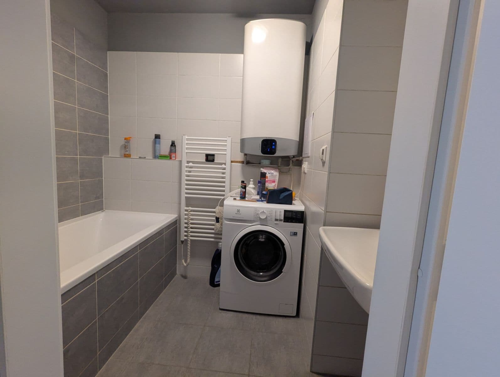 Prenájom bytu 1-izbový 52 m², Uzbecká, Podunajské Biskupice, Bratislavský kraj Prenájom bytu 1-izbový 52 m², Uzbecká, Podunajské Biskupice, Bratislavský kraj