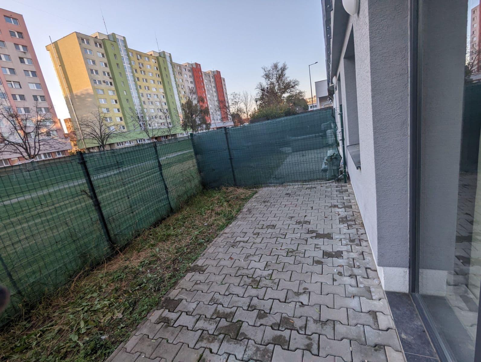 Prenájom bytu 1-izbový 52 m², Uzbecká, Podunajské Biskupice, Bratislavský kraj Prenájom bytu 1-izbový 52 m², Uzbecká, Podunajské Biskupice, Bratislavský kraj