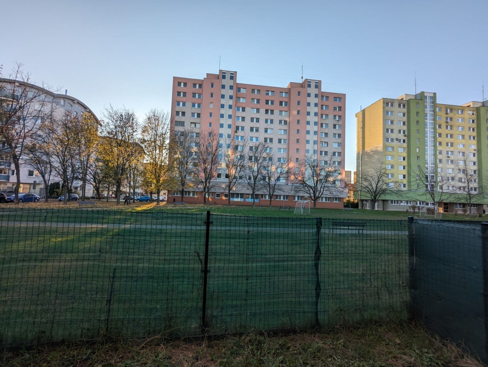 Prenájom bytu 1-izbový 52 m², Uzbecká, Podunajské Biskupice, Bratislavský kraj Prenájom bytu 1-izbový 52 m², Uzbecká, Podunajské Biskupice, Bratislavský kraj