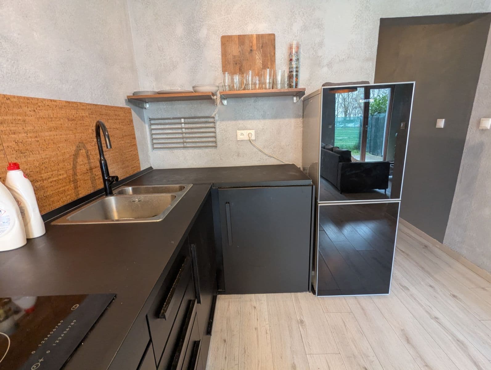 Prenájom bytu 1-izbový 52 m², Uzbecká, Podunajské Biskupice, Bratislavský kraj Prenájom bytu 1-izbový 52 m², Uzbecká, Podunajské Biskupice, Bratislavský kraj