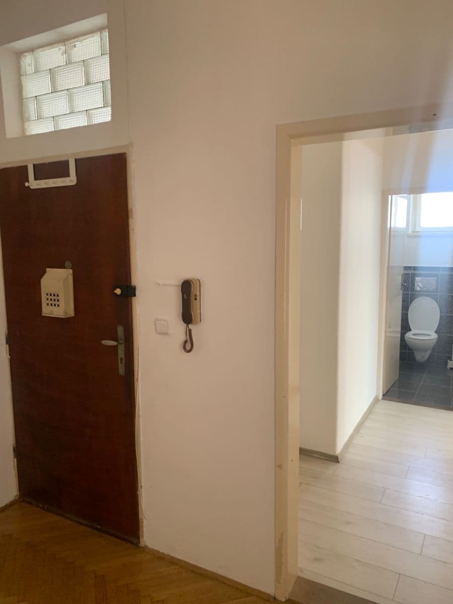 Prenájom bytu 2-izbový 67 m², Za Vokovickou vozovnou, Praha, Praha Prenájom bytu 2-izbový 67 m², Za Vokovickou vozovnou, Praha, Praha