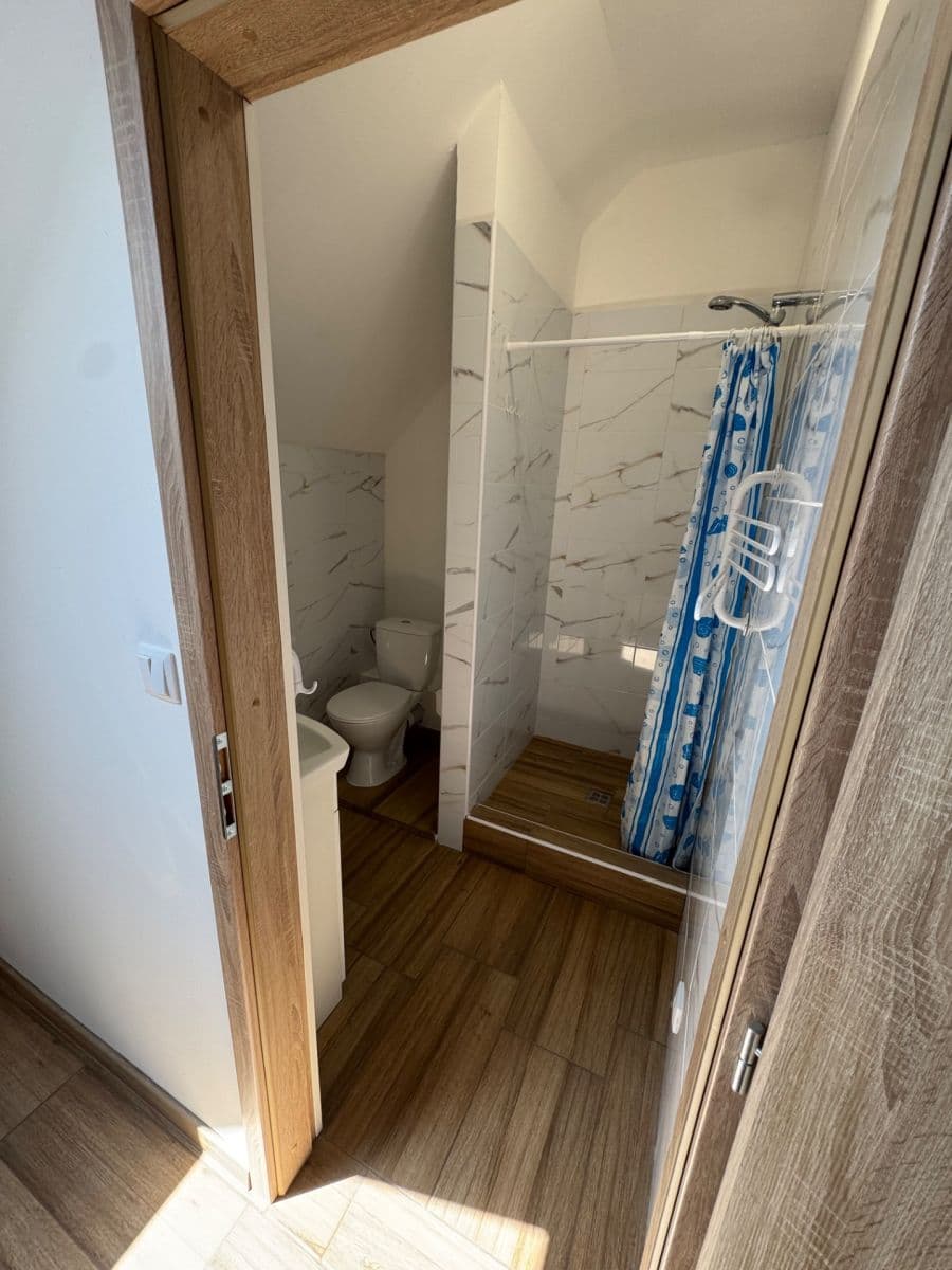 Prenájom bytu 1-izbový 36 m², Libeř, Středočeský kraj Prenájom bytu 1-izbový 36 m², Libeř, Středočeský kraj