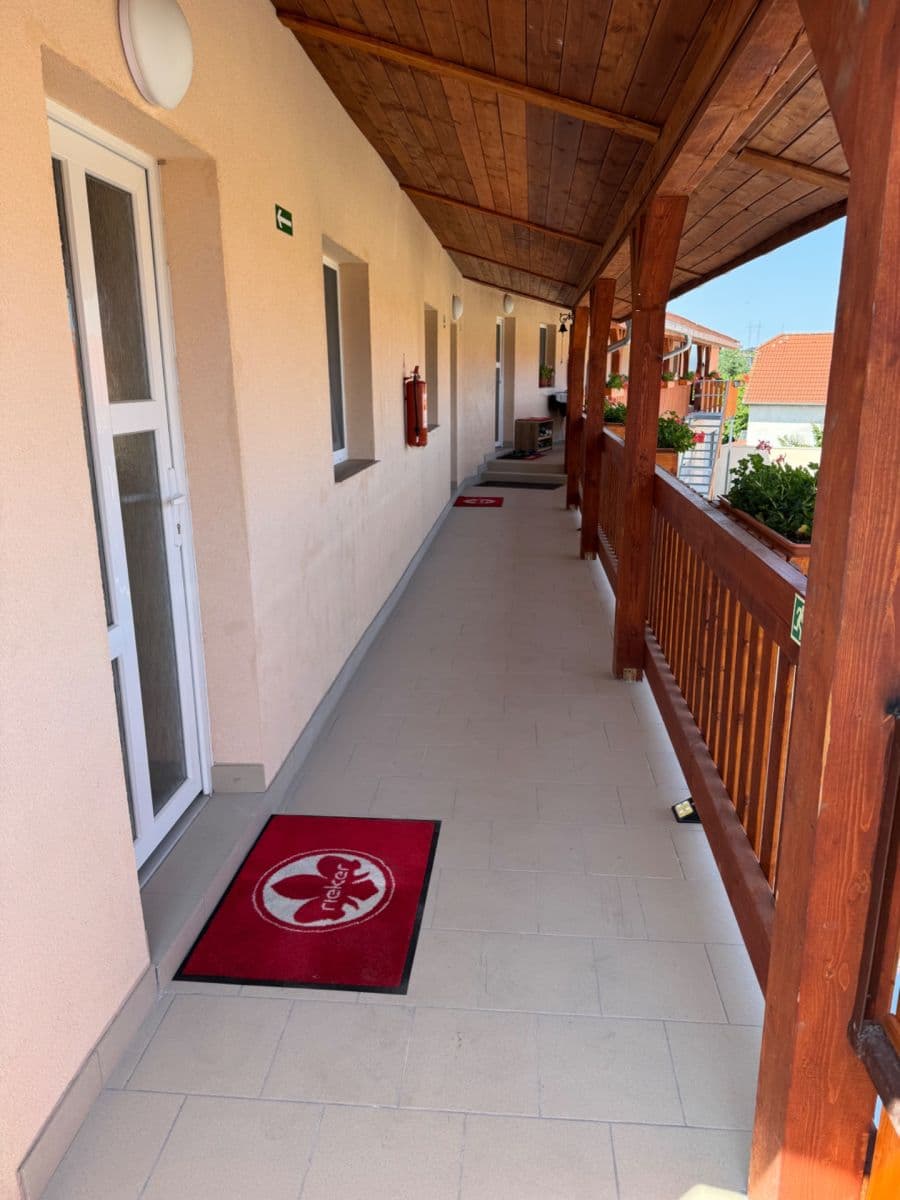 Prenájom bytu 1-izbový 36 m², Libeř, Středočeský kraj Prenájom bytu 1-izbový 36 m², Libeř, Středočeský kraj