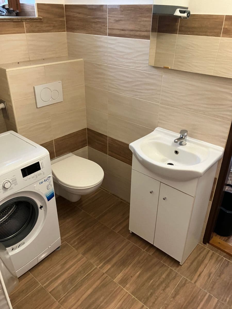 Prenájom bytu 1-izbový 44 m², Velimská, Sokoleč, Středočeský kraj Prenájom bytu 1-izbový 44 m², Velimská, Sokoleč, Středočeský kraj