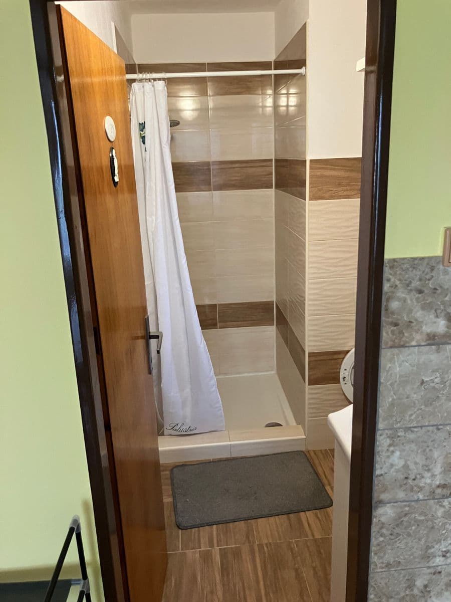 Prenájom bytu 1-izbový 44 m², Velimská, Sokoleč, Středočeský kraj Prenájom bytu 1-izbový 44 m², Velimská, Sokoleč, Středočeský kraj