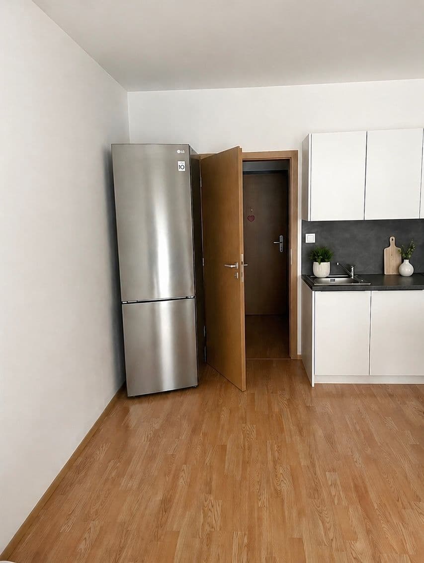 Prenájom bytu 2-izbový 53 m², Ječná, Hostivice, Středočeský kraj Prenájom bytu 2-izbový 53 m², Ječná, Hostivice, Středočeský kraj