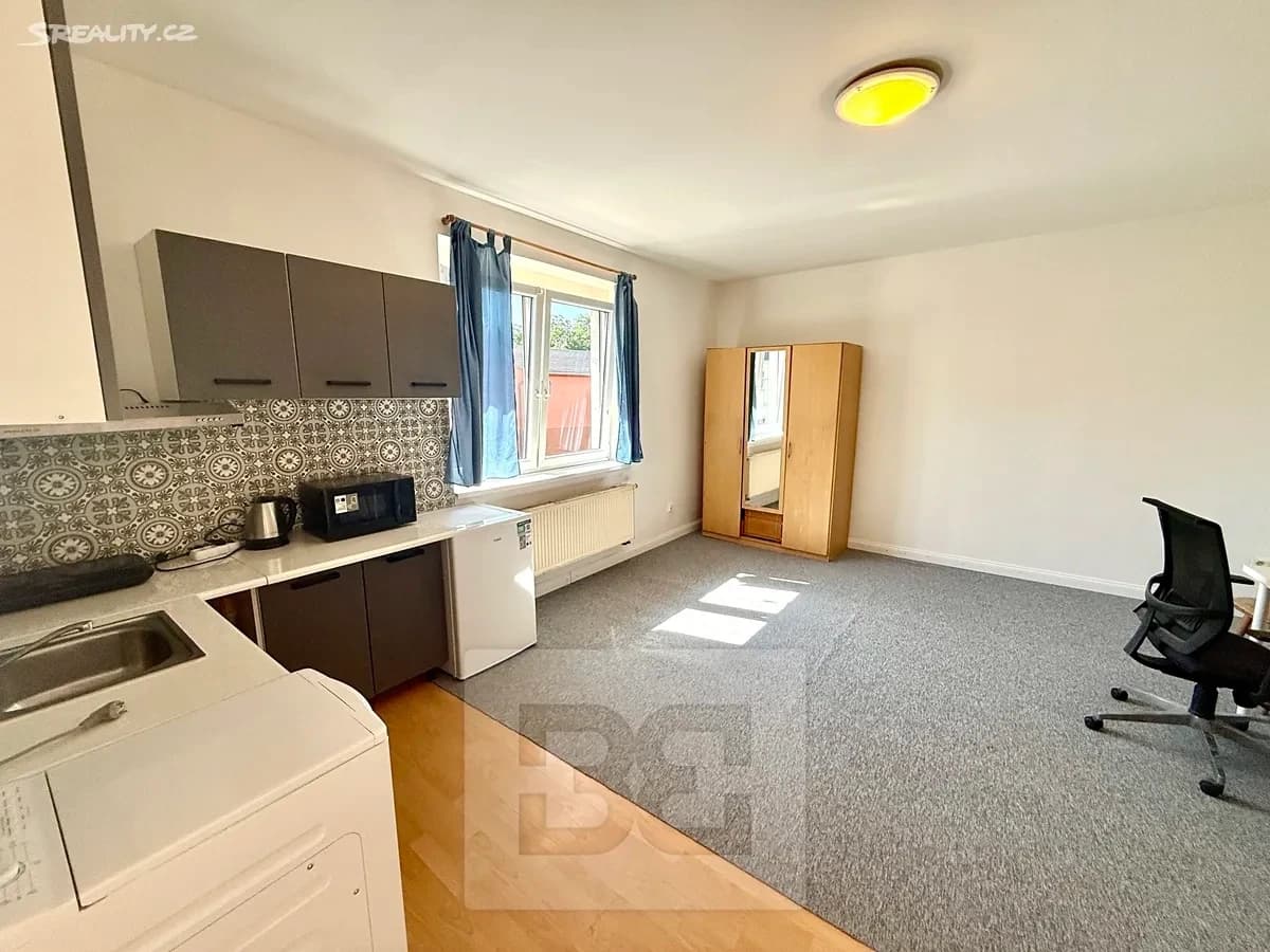 Predaj domu 700 m², pozemek 800 m², Mladoboleslavská, Praha, Praha Predaj domu 700 m², pozemek 800 m², Mladoboleslavská, Praha, Praha