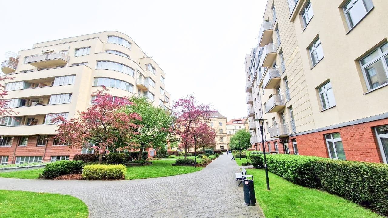 Prenájom bytu 4-izbový 204 m², U Zvonařky, Praha, Praha Prenájom bytu 4-izbový 204 m², U Zvonařky, Praha, Praha