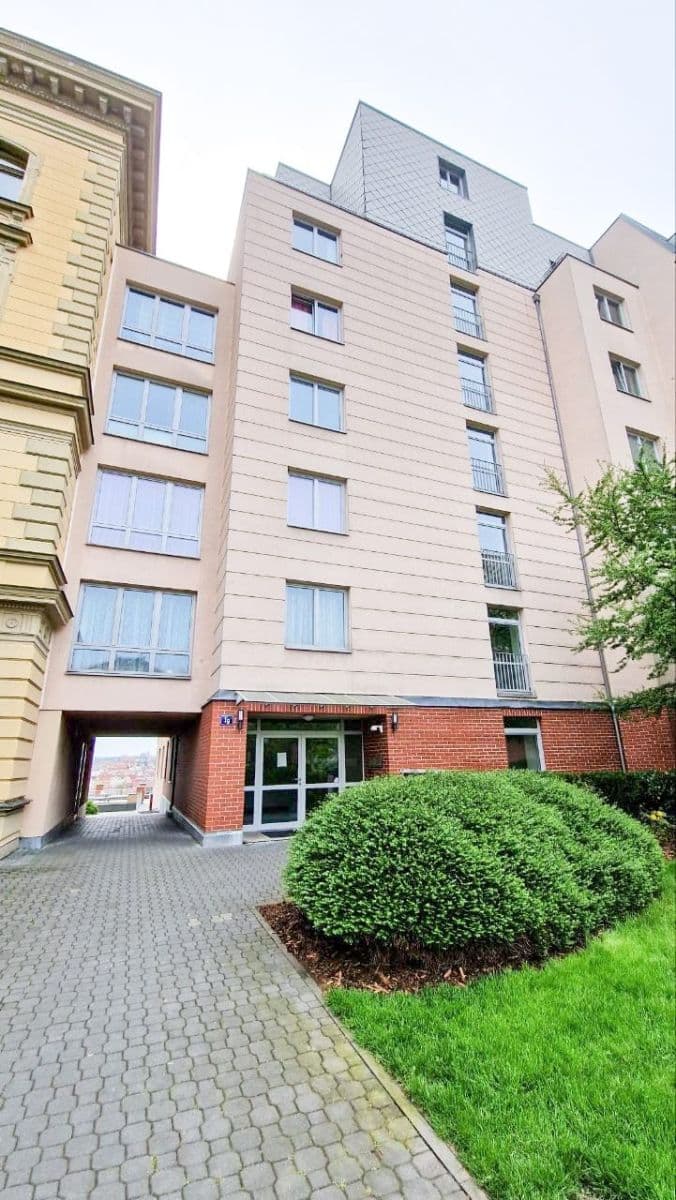 Prenájom bytu 4-izbový 204 m², U Zvonařky, Praha, Praha Prenájom bytu 4-izbový 204 m², U Zvonařky, Praha, Praha