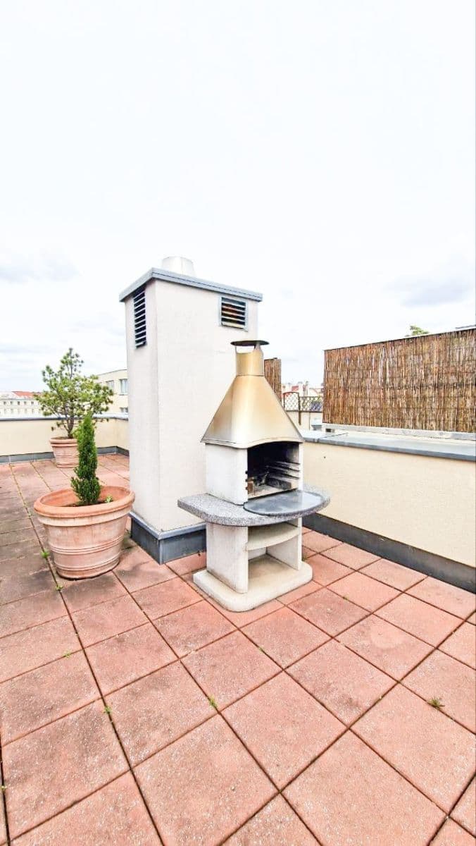 Prenájom bytu 4-izbový 204 m², U Zvonařky, Praha, Praha Prenájom bytu 4-izbový 204 m², U Zvonařky, Praha, Praha