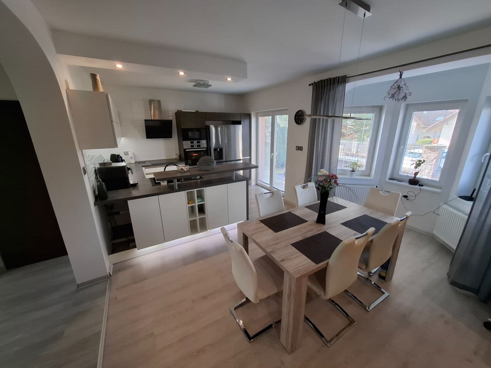 Predaj domu 290 m², pozemek 979 m², Modletice, Středočeský kraj Predaj domu 290 m², pozemek 979 m², Modletice, Středočeský kraj