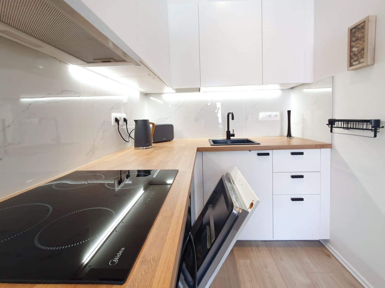 Prenájom bytu 1-izbový 30 m², Holubova, Praha, Praha Prenájom bytu 1-izbový 30 m², Holubova, Praha, Praha