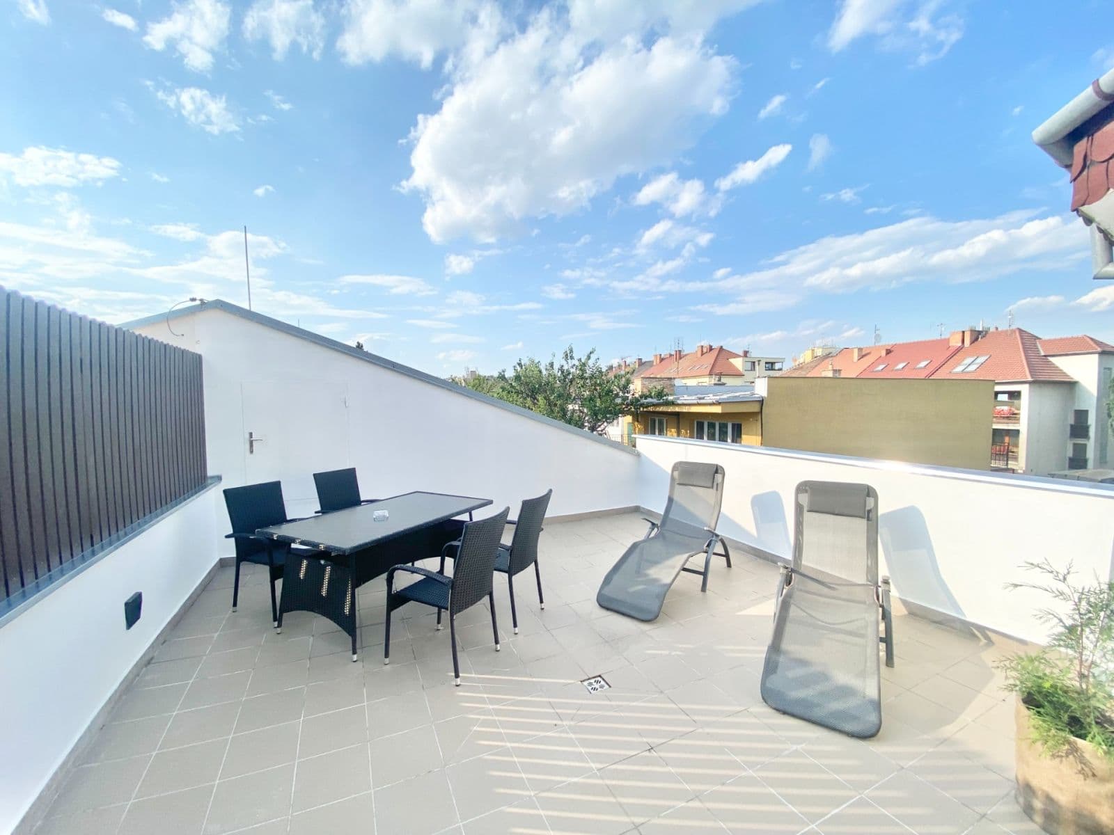 Prenájom bytu 3-izbový 100 m², Böhmova, Brno, Jihomoravský kraj Prenájom bytu 3-izbový 100 m², Böhmova, Brno, Jihomoravský kraj