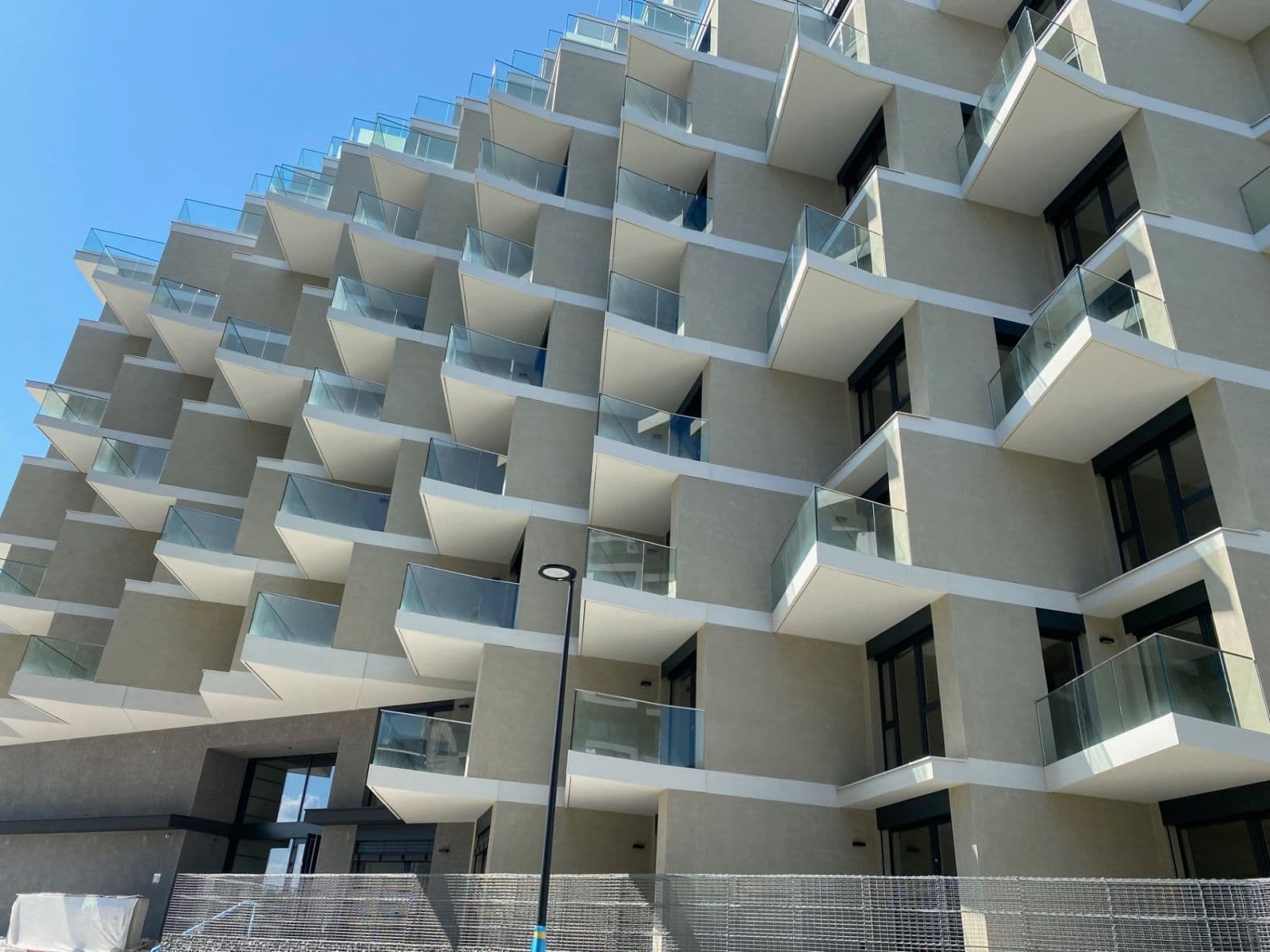 Prenájom garáže 14 m², Ramonova, Praha, Praha Prenájom garáže 14 m², Ramonova, Praha, Praha