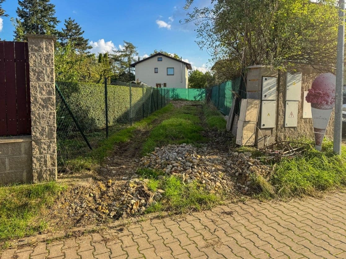 Predaj pozemku 821 m², U Červeného mlýnku, Praha, Praha Predaj pozemku 821 m², U Červeného mlýnku, Praha, Praha