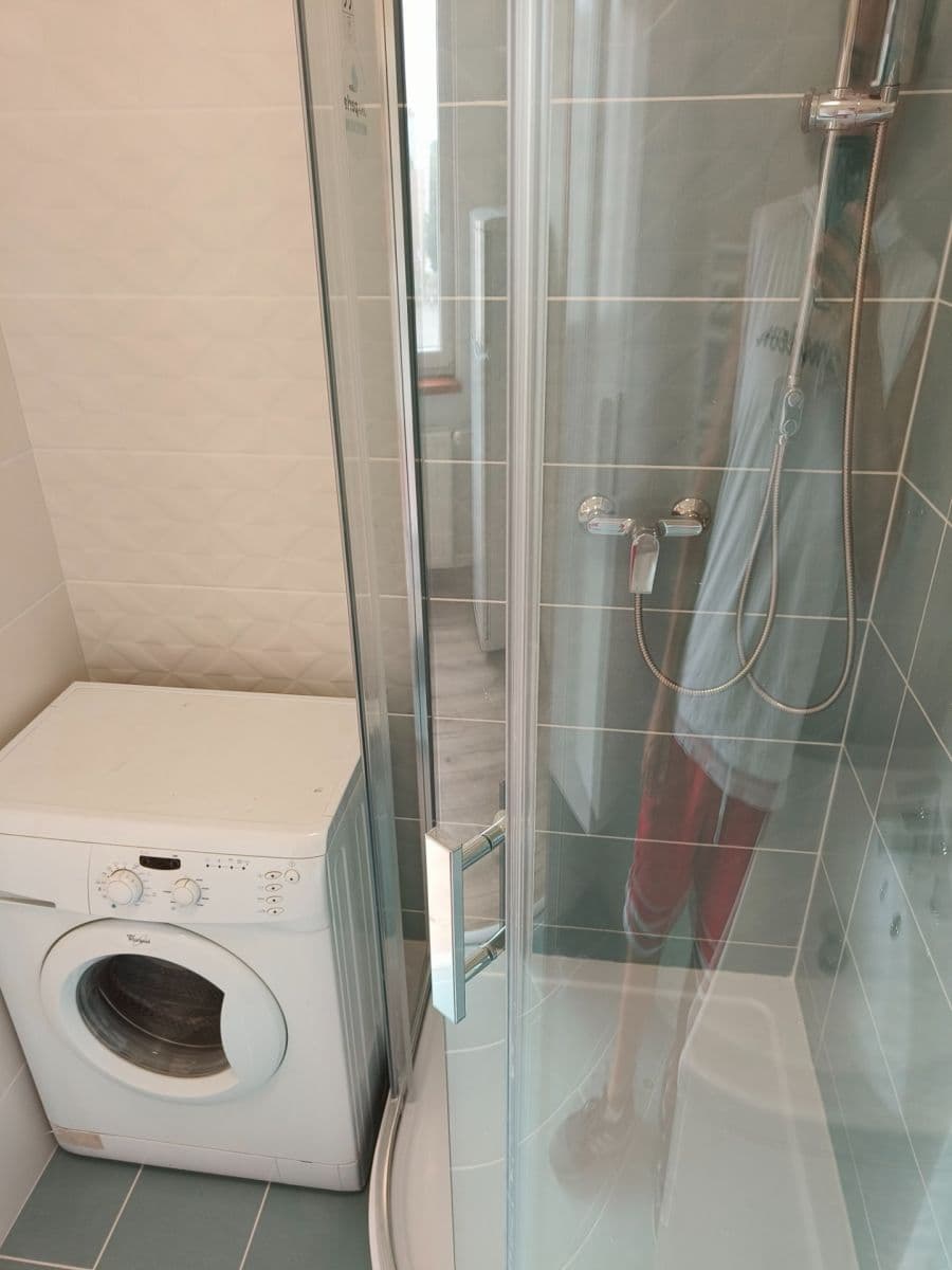 Prenájom bytu 3-izbový 70 m², Kmochova, Olomouc, Olomoucký kraj Prenájom bytu 3-izbový 70 m², Kmochova, Olomouc, Olomoucký kraj