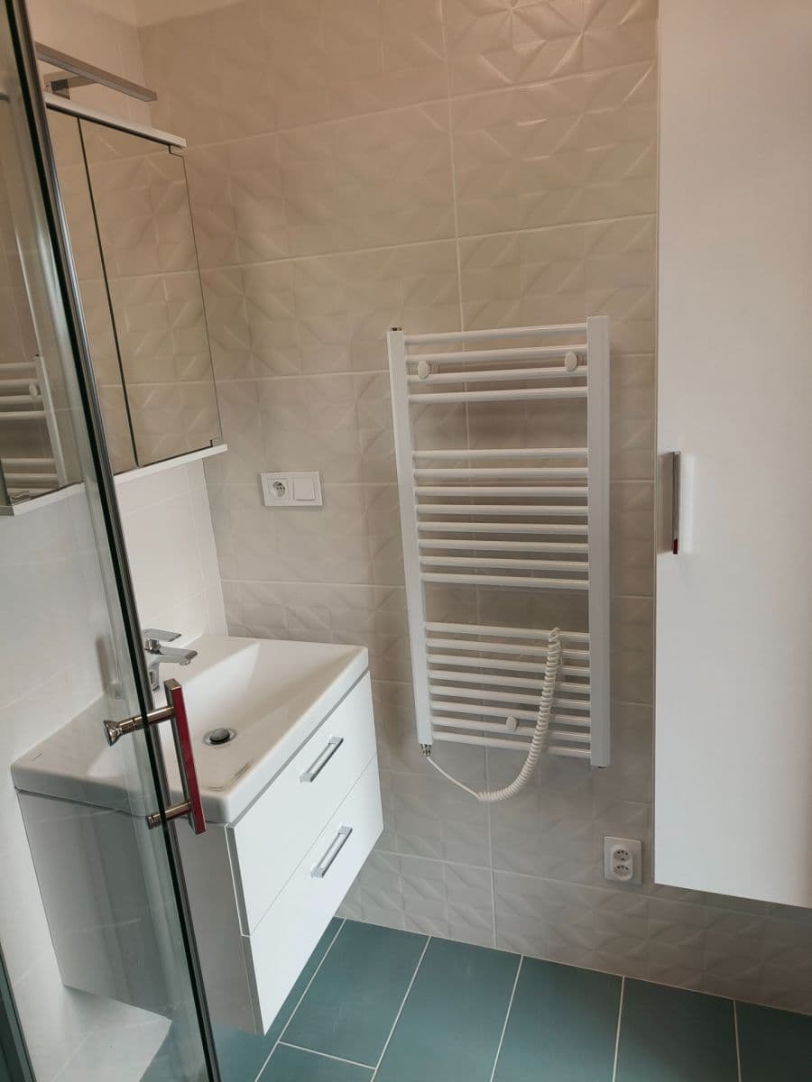 Prenájom bytu 3-izbový 70 m², Kmochova, Olomouc, Olomoucký kraj Prenájom bytu 3-izbový 70 m², Kmochova, Olomouc, Olomoucký kraj