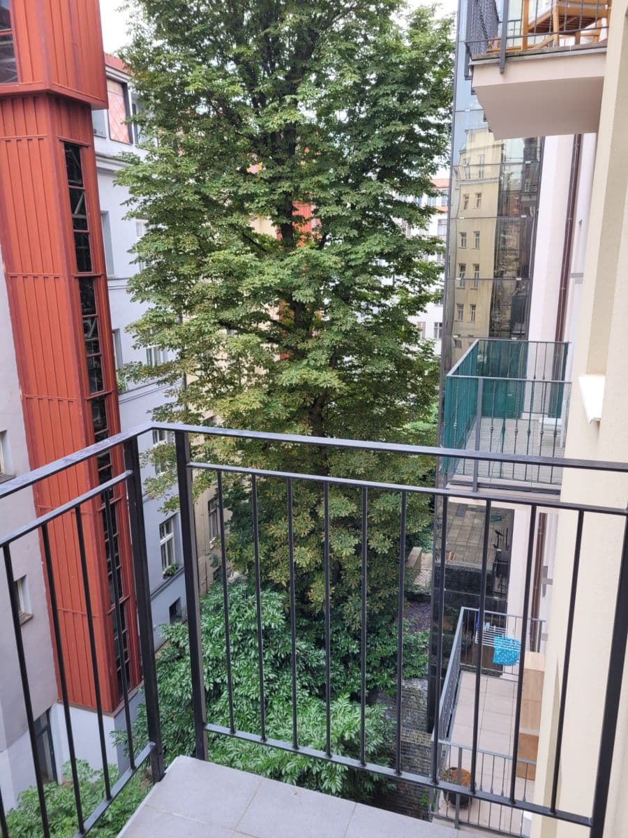 Prenájom bytu 4-izbový 99 m², Drtinova, Praha, Praha Prenájom bytu 4-izbový 99 m², Drtinova, Praha, Praha