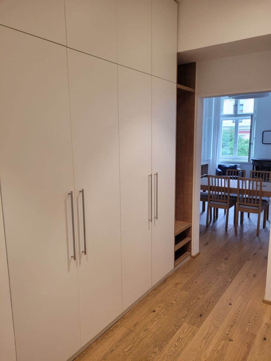 Prenájom bytu 4-izbový 99 m², Drtinova, Praha, Praha Prenájom bytu 4-izbový 99 m², Drtinova, Praha, Praha
