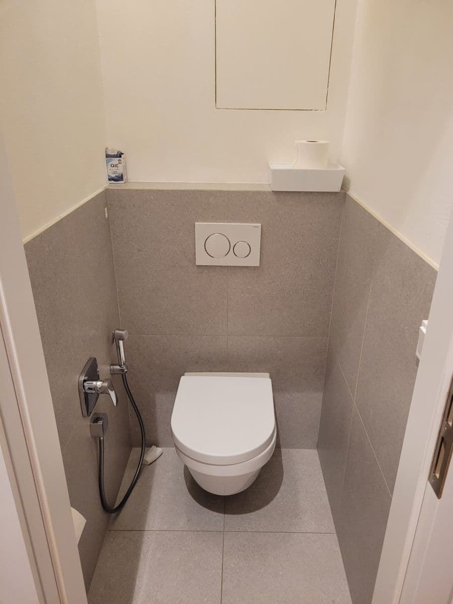 Prenájom bytu 4-izbový 99 m², Drtinova, Praha, Praha Prenájom bytu 4-izbový 99 m², Drtinova, Praha, Praha