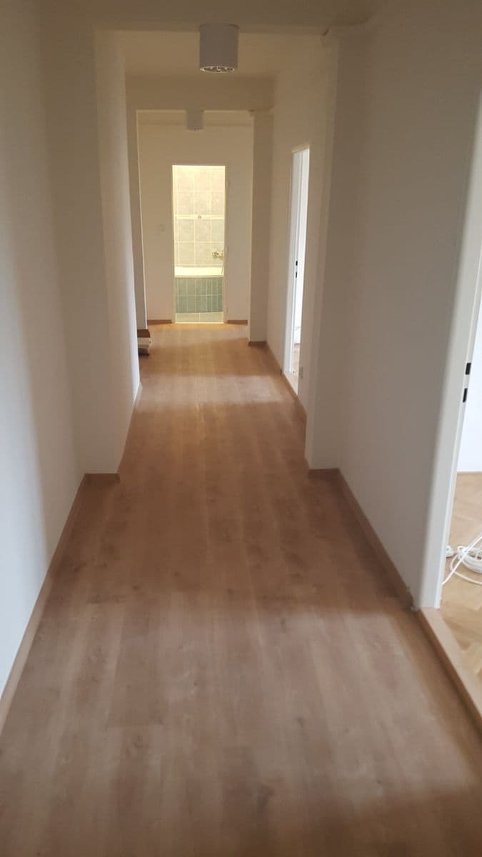 Prenájom bytu 2-izbový 75 m², Nučická, Praha, Praha Prenájom bytu 2-izbový 75 m², Nučická, Praha, Praha