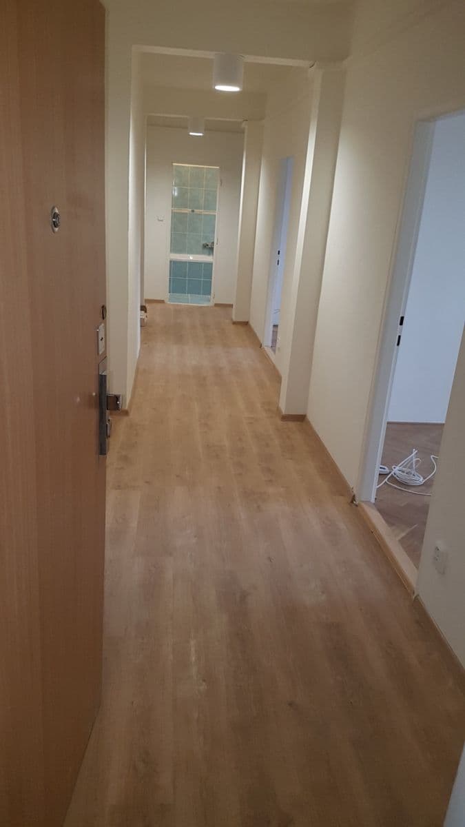 Prenájom bytu 2-izbový 75 m², Nučická, Praha, Praha Prenájom bytu 2-izbový 75 m², Nučická, Praha, Praha
