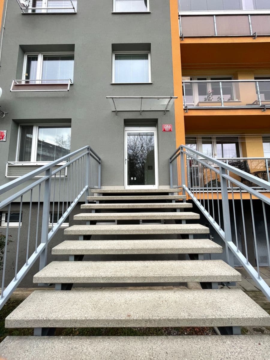 Prenájom bytu 2-izbový 44 m², Sulova, Praha, Praha Prenájom bytu 2-izbový 44 m², Sulova, Praha, Praha