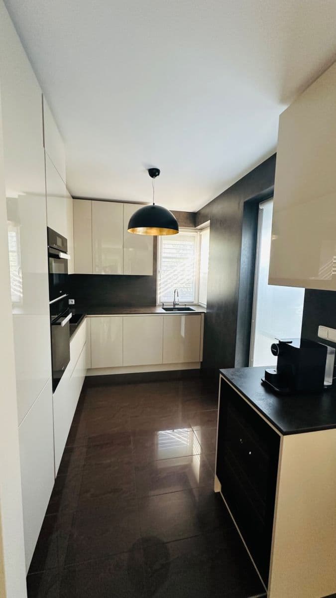 Predaj domu 220 m², pozemek 594 m², Křemenáčová, Praha, Praha Predaj domu 220 m², pozemek 594 m², Křemenáčová, Praha, Praha