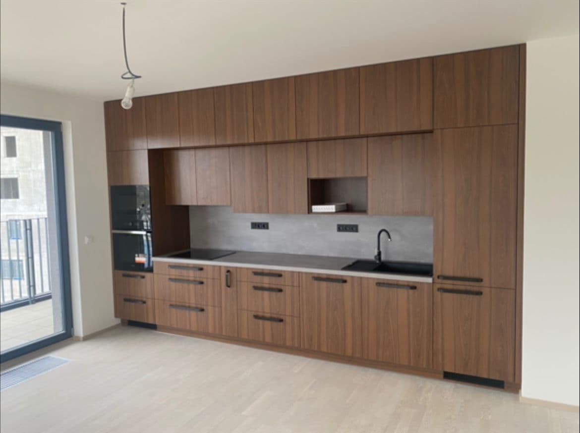 Prenájom bytu 3-izbový 92 m², Mezi Vodami, Praha, Praha Prenájom bytu 3-izbový 92 m², Mezi Vodami, Praha, Praha