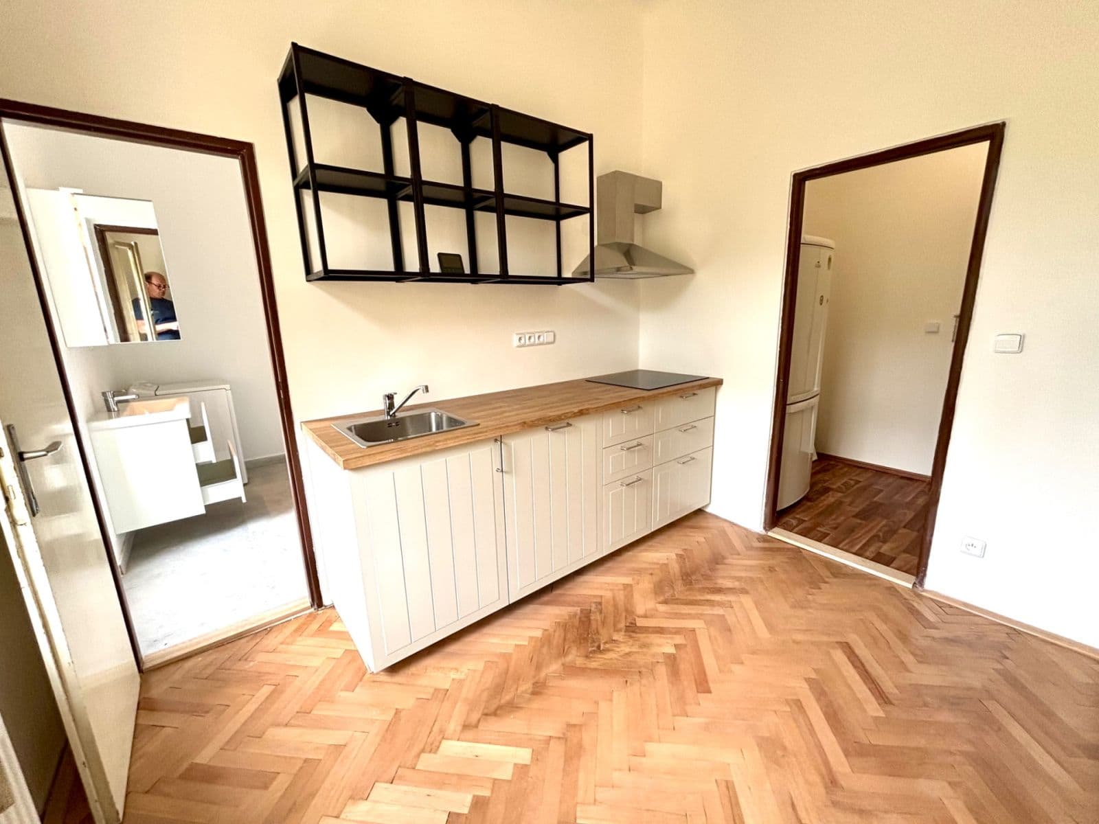 Prenájom bytu 3-izbový 93 m², Husitská, Praha, Praha Prenájom bytu 3-izbový 93 m², Husitská, Praha, Praha