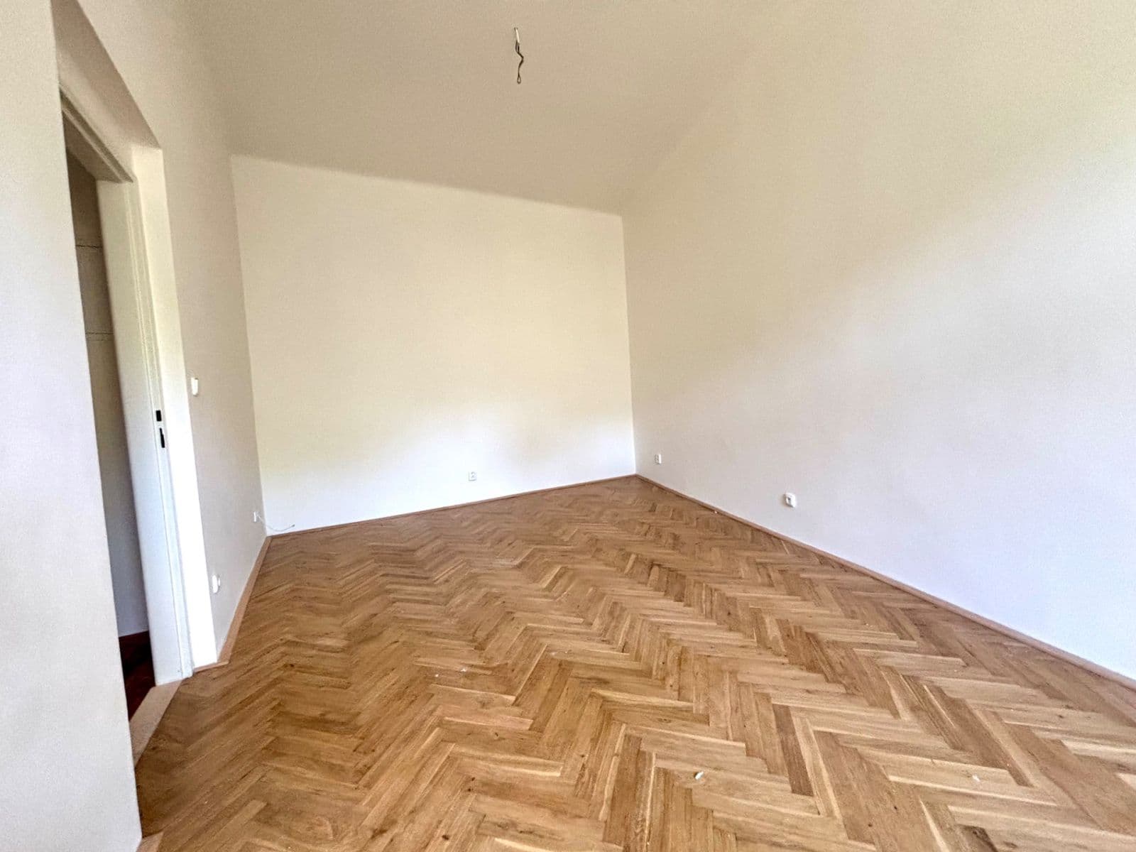 Prenájom bytu 3-izbový 93 m², Husitská, Praha, Praha Prenájom bytu 3-izbový 93 m², Husitská, Praha, Praha