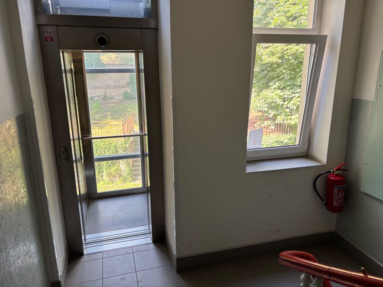 Prenájom bytu 3-izbový 93 m², Husitská, Praha, Praha Prenájom bytu 3-izbový 93 m², Husitská, Praha, Praha