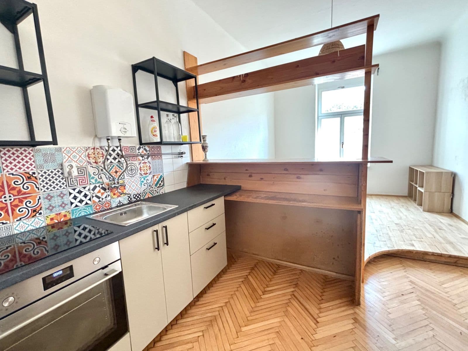 Prenájom bytu 3-izbový 93 m², Husitská, Praha, Praha Prenájom bytu 3-izbový 93 m², Husitská, Praha, Praha