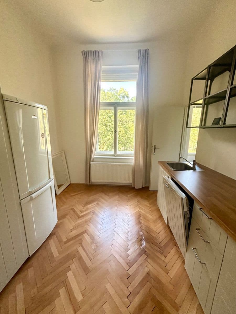 Prenájom bytu 3-izbový 93 m², Husitská, Praha, Praha Prenájom bytu 3-izbový 93 m², Husitská, Praha, Praha