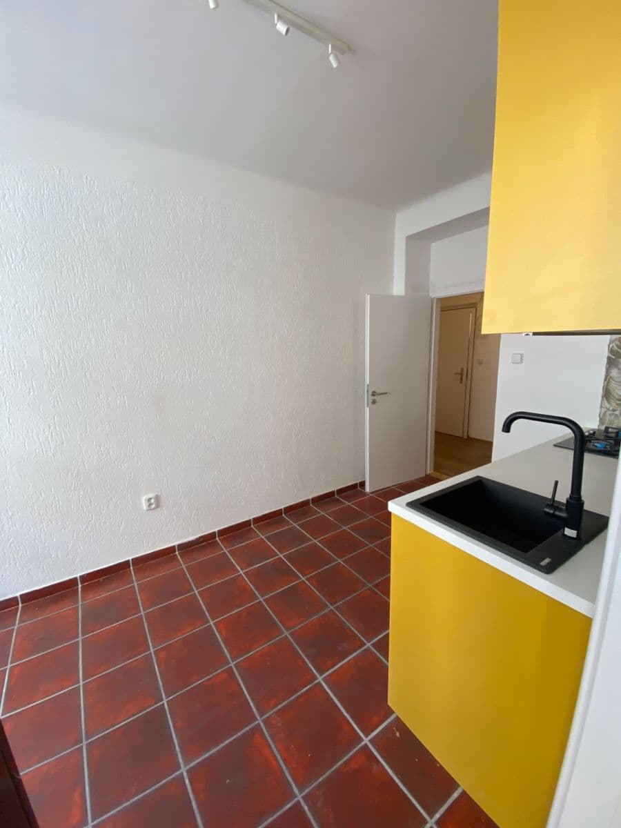 Prenájom bytu 2-izbový 46 m², Musílkova, Praha, Praha Prenájom bytu 2-izbový 46 m², Musílkova, Praha, Praha