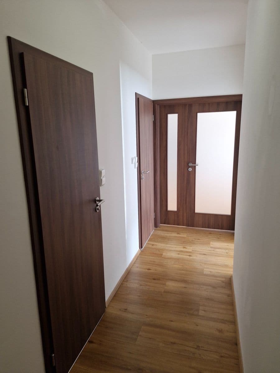 Prenájom bytu 3-izbový 76 m², Nad Přehradou, Praha, Praha Prenájom bytu 3-izbový 76 m², Nad Přehradou, Praha, Praha