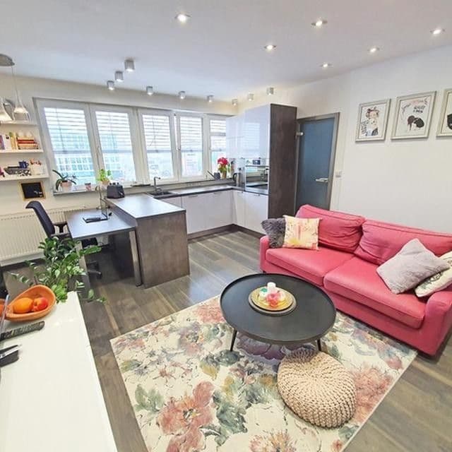 Prenájom bytu 1-izbový 41 m², U Staré plynárny, Praha, Praha Prenájom bytu 1-izbový 41 m², U Staré plynárny, Praha, Praha