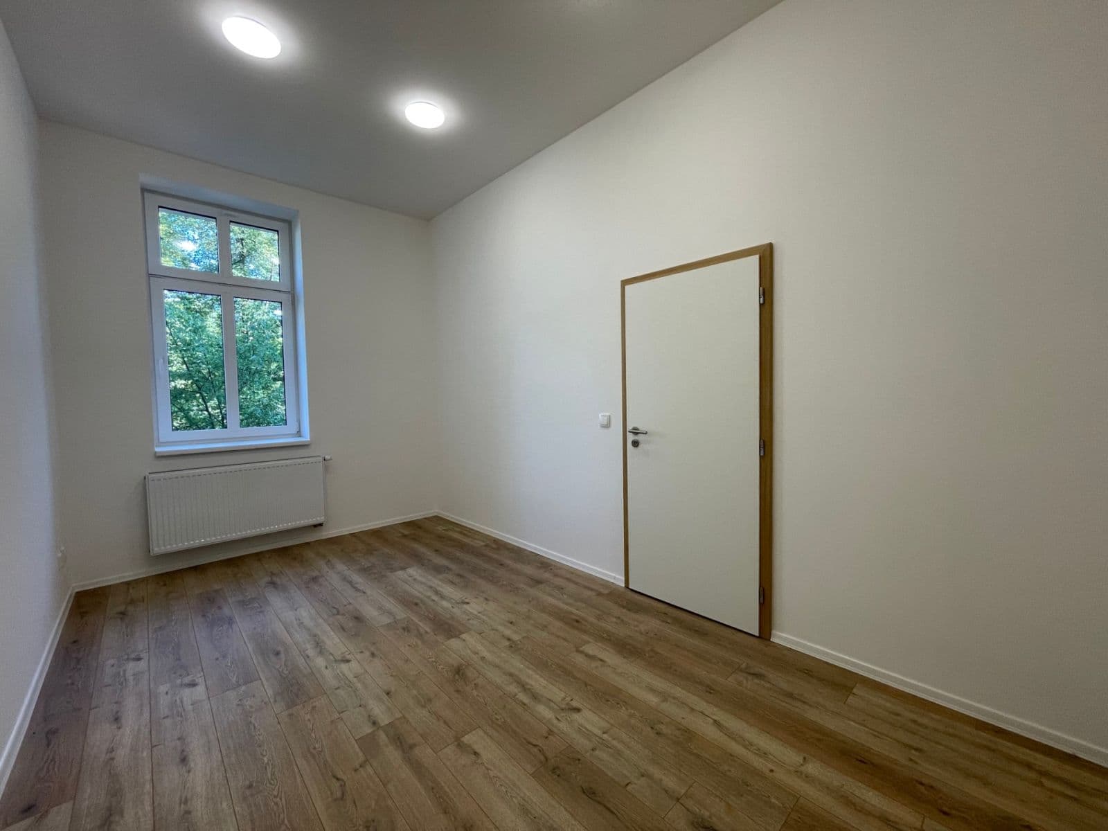Prenájom bytu 3-izbový 90 m², Nádražní, Chomutov, Ústecký kraj Prenájom bytu 3-izbový 90 m², Nádražní, Chomutov, Ústecký kraj