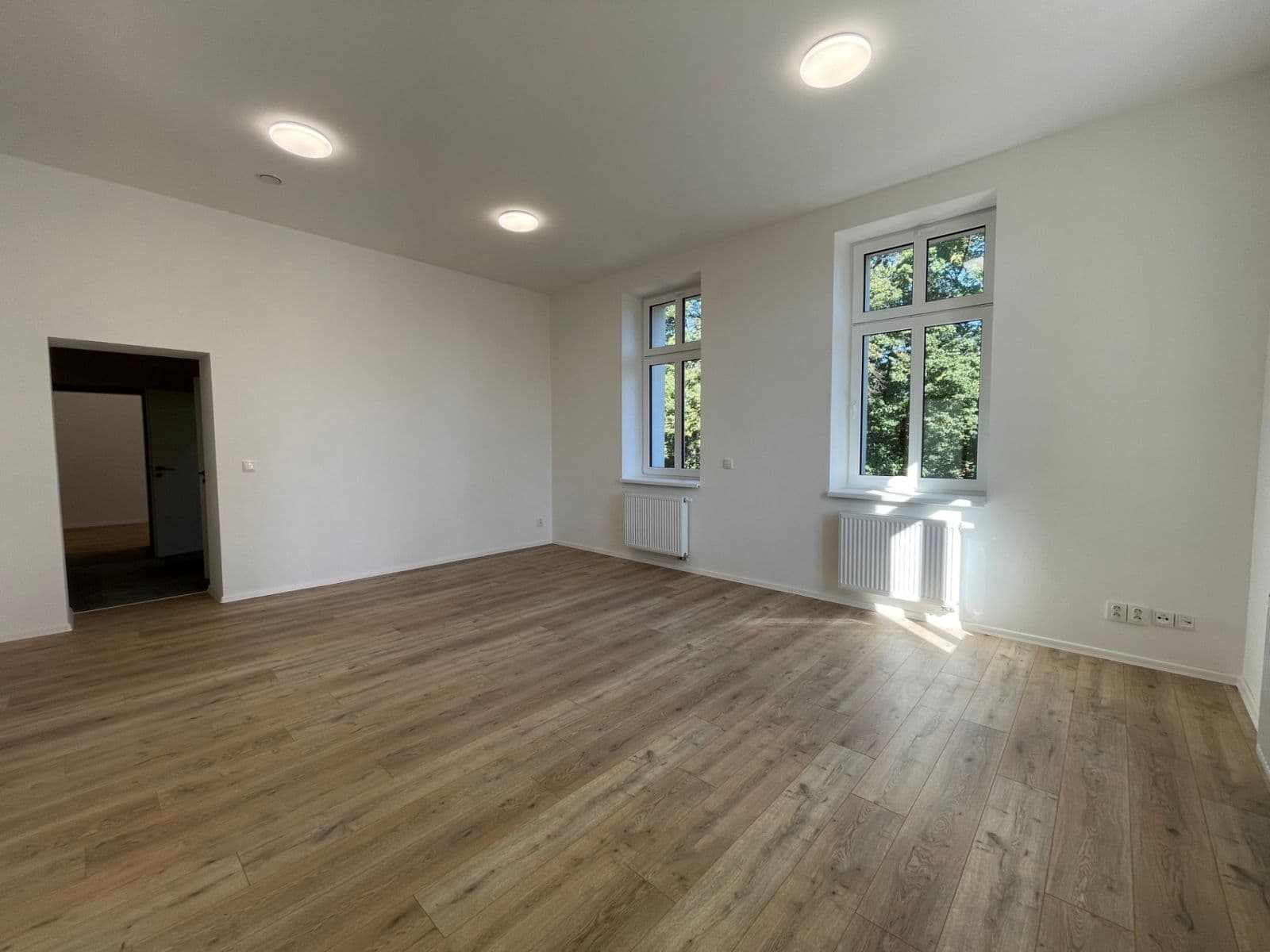 Prenájom bytu 3-izbový 90 m², Nádražní, Chomutov, Ústecký kraj Prenájom bytu 3-izbový 90 m², Nádražní, Chomutov, Ústecký kraj