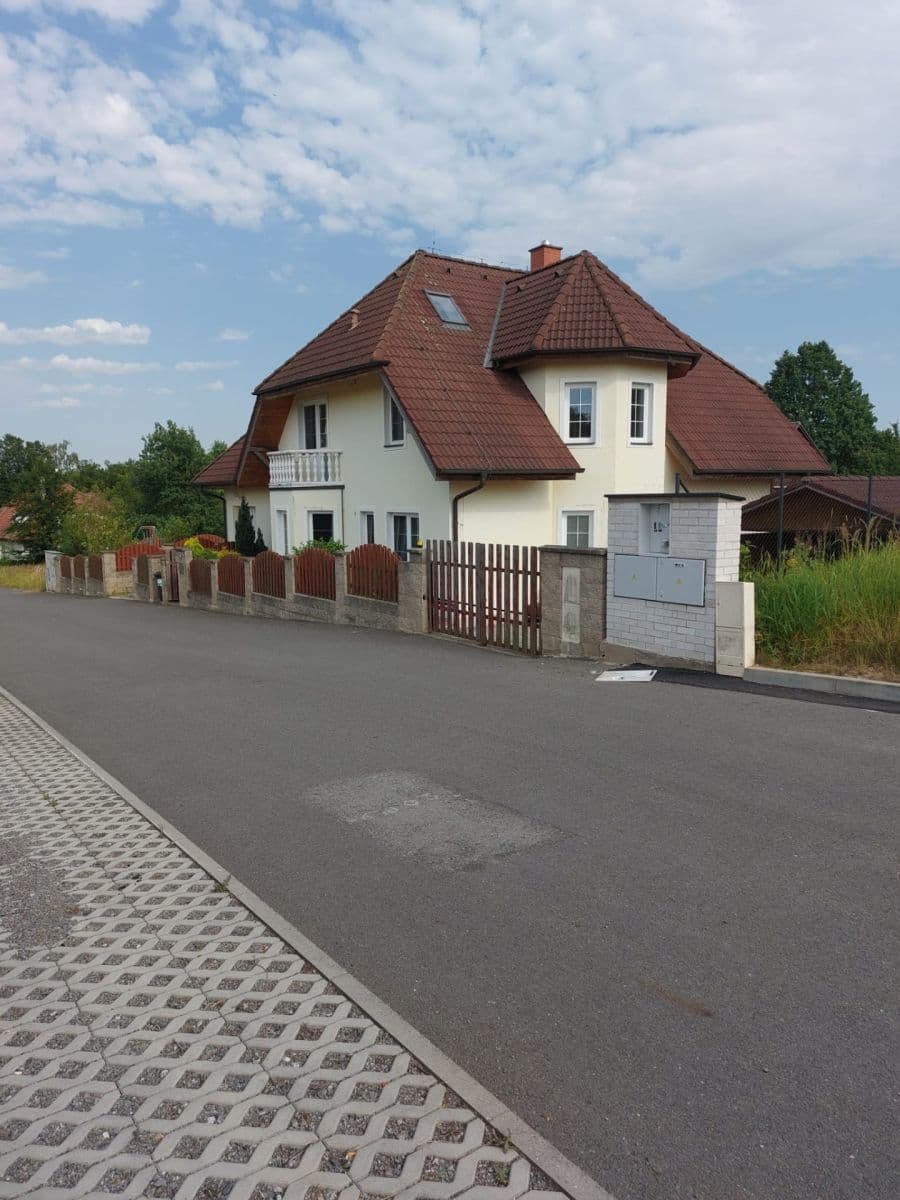 Predaj domu 340 m², pozemek 923 m², Popovičky, Středočeský kraj Predaj domu 340 m², pozemek 923 m², Popovičky, Středočeský kraj