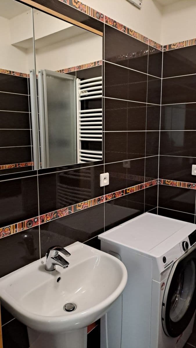 Prenájom bytu 2-izbový 57 m², Blšanecká, Praha, Praha Prenájom bytu 2-izbový 57 m², Blšanecká, Praha, Praha